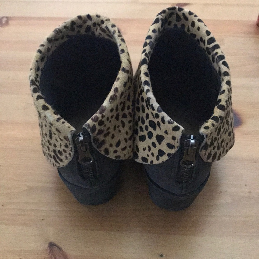 All black leopard booties - Picture 2 of 4